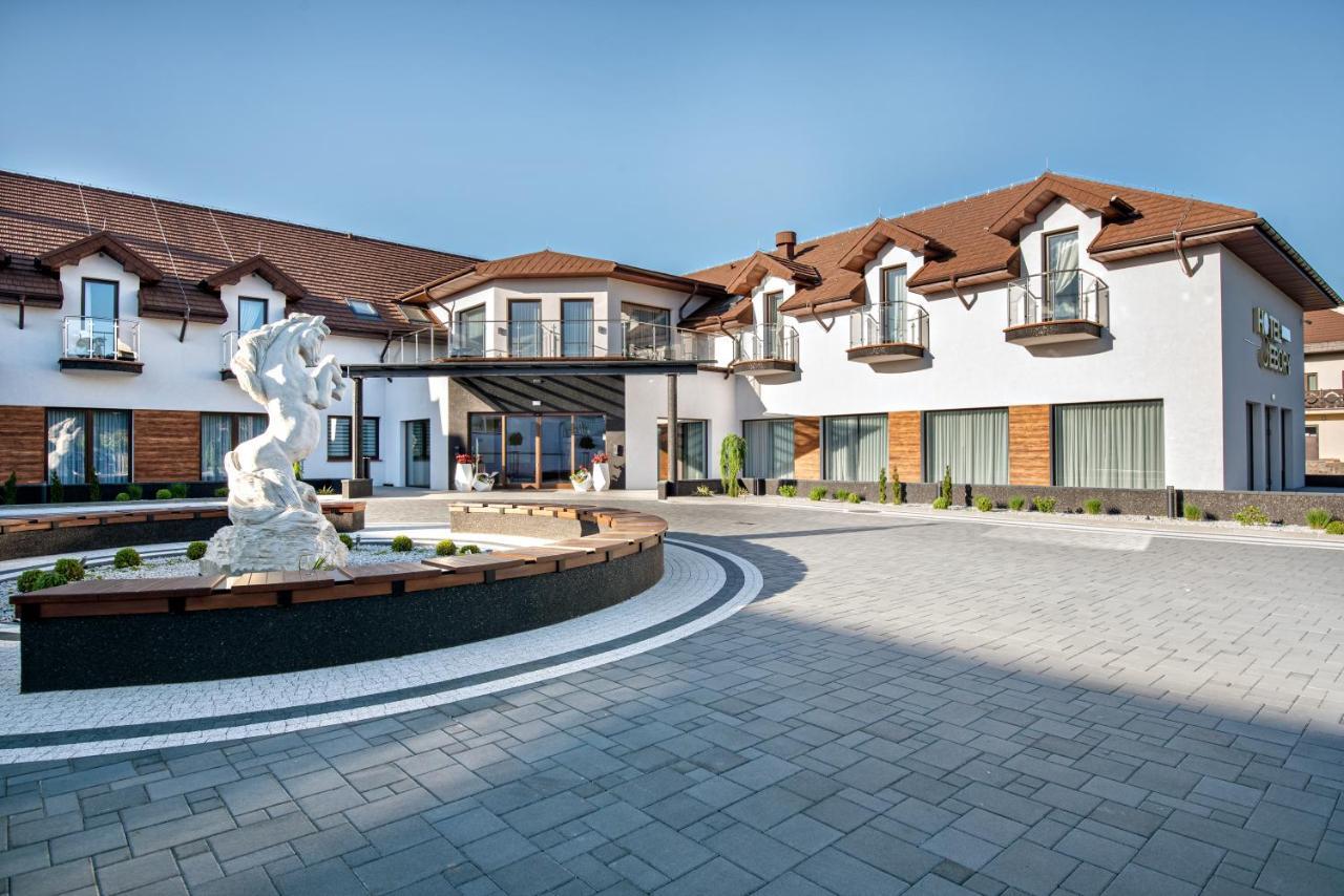 Hotel Sebory Przasnysz Exteriör bild